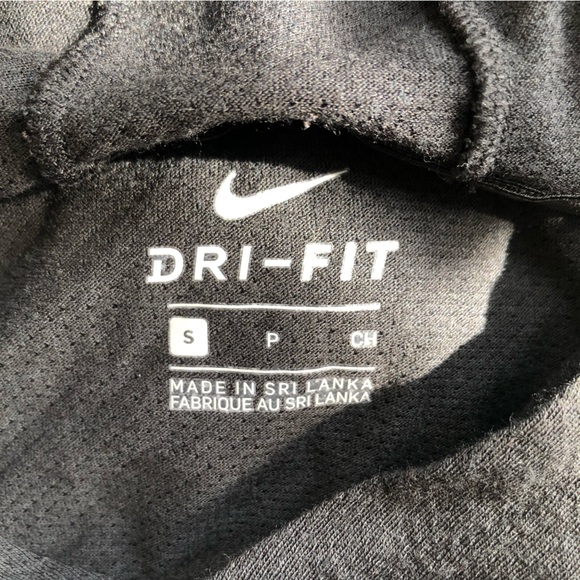 NWOT Nike boys small hooded long sleeve shirt - Picture 3 of 3